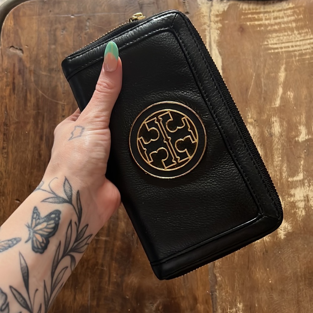 Tory Burch wallet